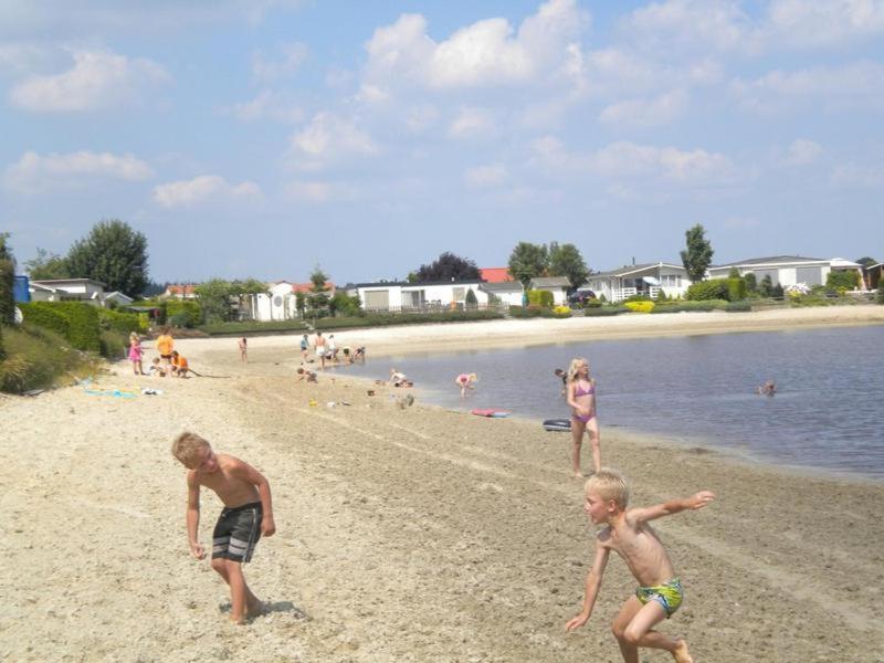 Stacaravan Huren In Het Hart Van Bosrijk Drenthe Op Recreatiepark De Tien Heugten Schoonloo Екстериор снимка