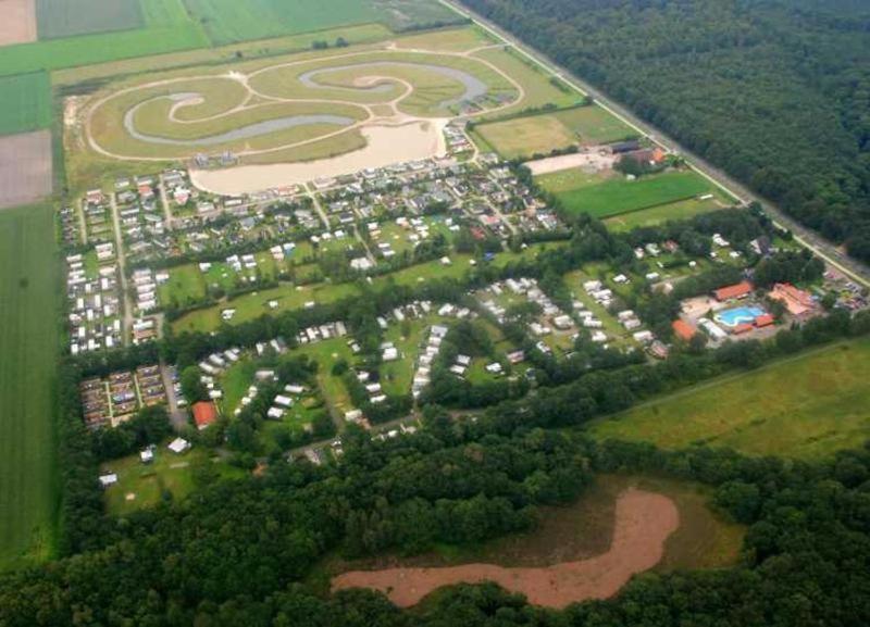 Stacaravan Huren In Het Hart Van Bosrijk Drenthe Op Recreatiepark De Tien Heugten Schoonloo Екстериор снимка