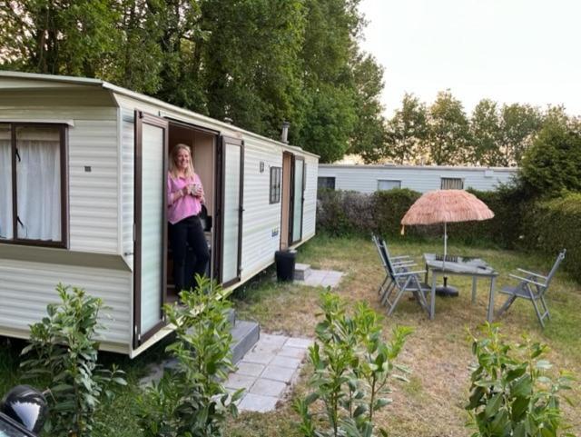 Stacaravan Huren In Het Hart Van Bosrijk Drenthe Op Recreatiepark De Tien Heugten Schoonloo Екстериор снимка